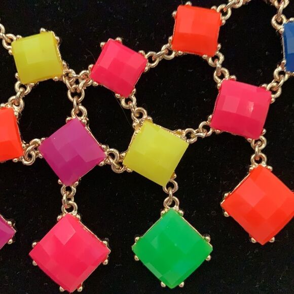 Amrita Singh Statement Necklace - Picture 3 of 5